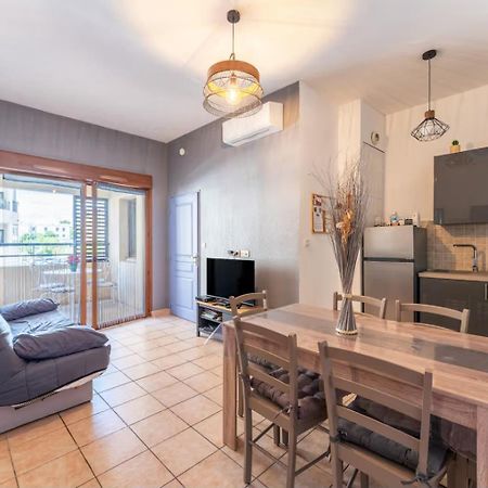 Appartement 3 Min A Pied Du Centre D'Uzes Parking Piscine Екстериор снимка