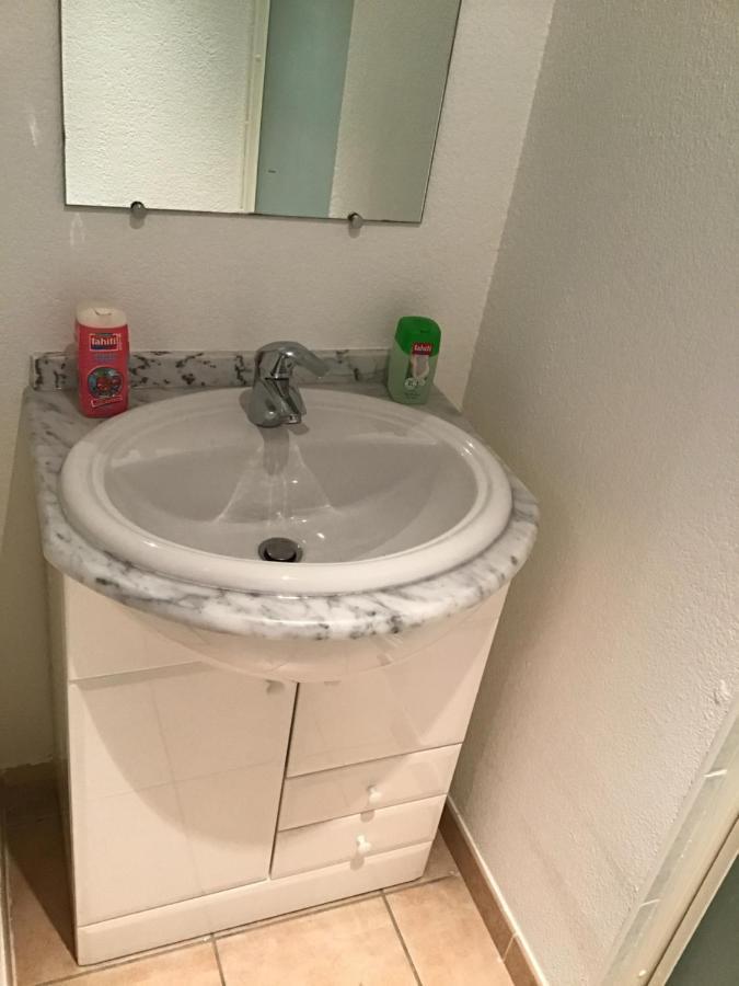 Appartement 3 Min A Pied Du Centre D'Uzes Parking Piscine Екстериор снимка