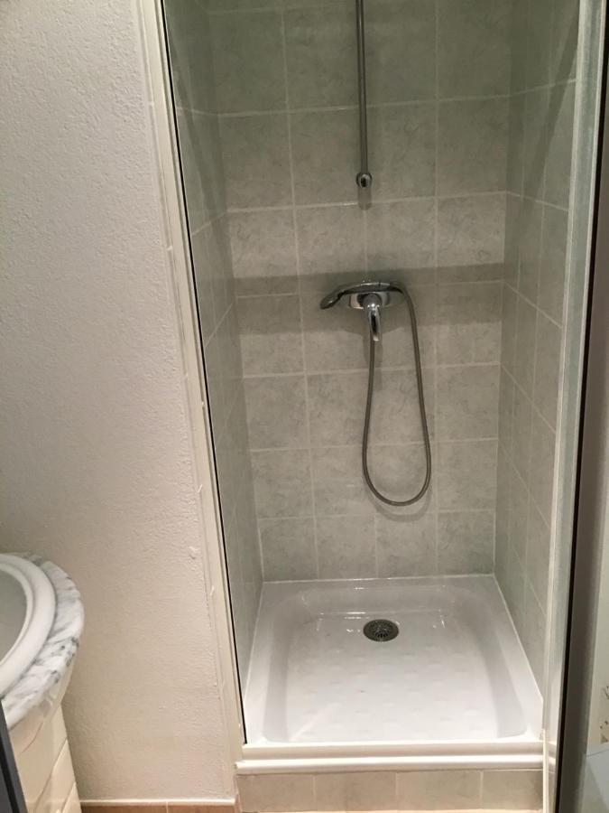 Appartement 3 Min A Pied Du Centre D'Uzes Parking Piscine Екстериор снимка