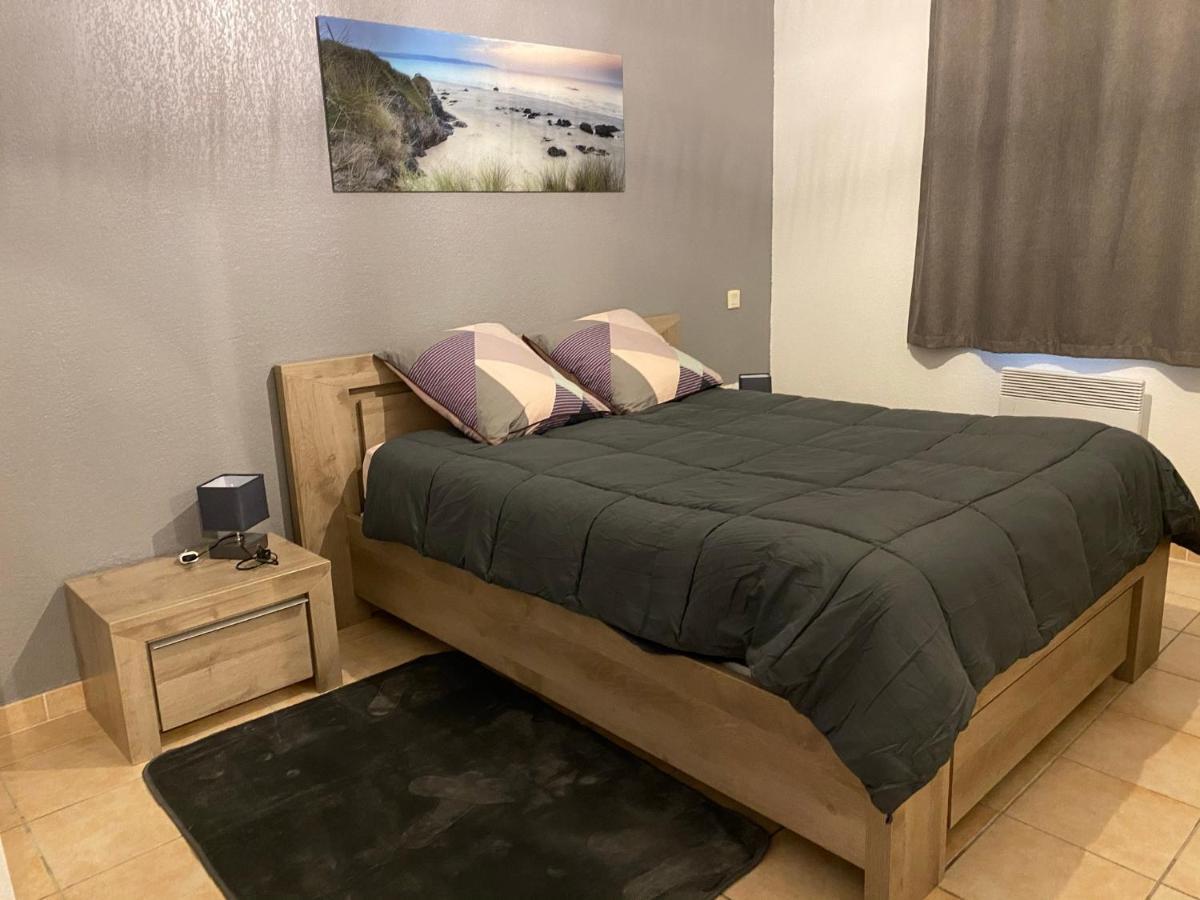 Appartement 3 Min A Pied Du Centre D'Uzes Parking Piscine Екстериор снимка