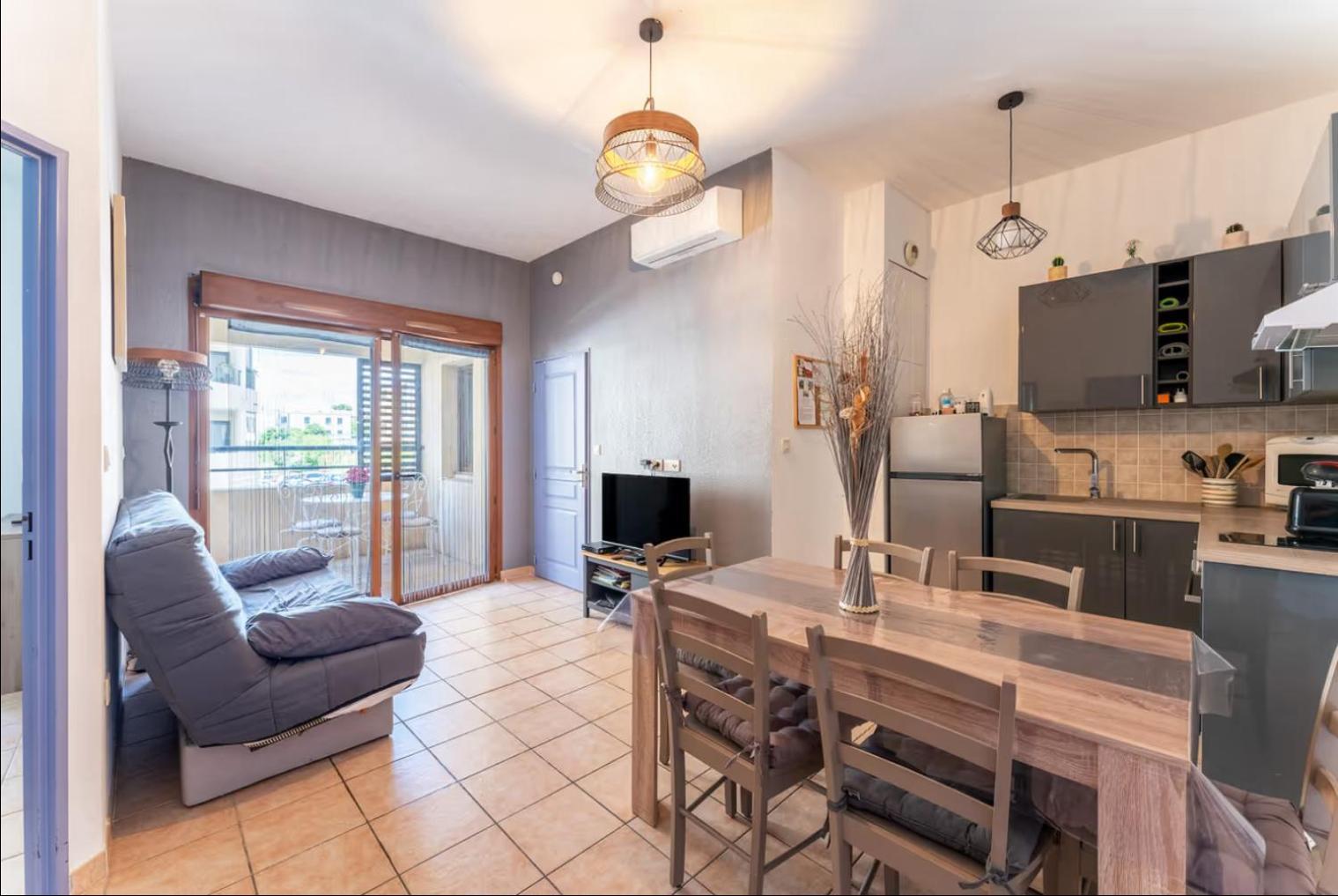 Appartement 3 Min A Pied Du Centre D'Uzes Parking Piscine Екстериор снимка